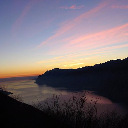 Hotel Garni Villa Magnolia Torbole Sul Garda Luaran gambar