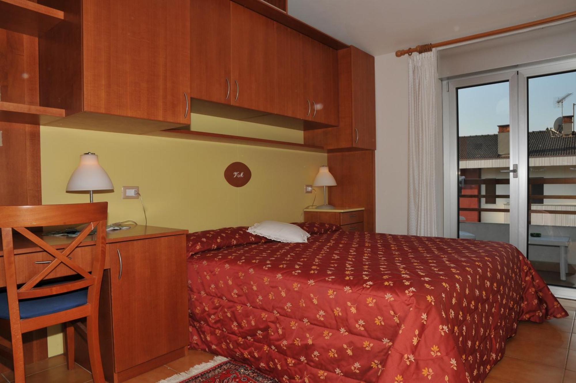 Hotel Garni Villa Magnolia Torbole Sul Garda Luaran gambar