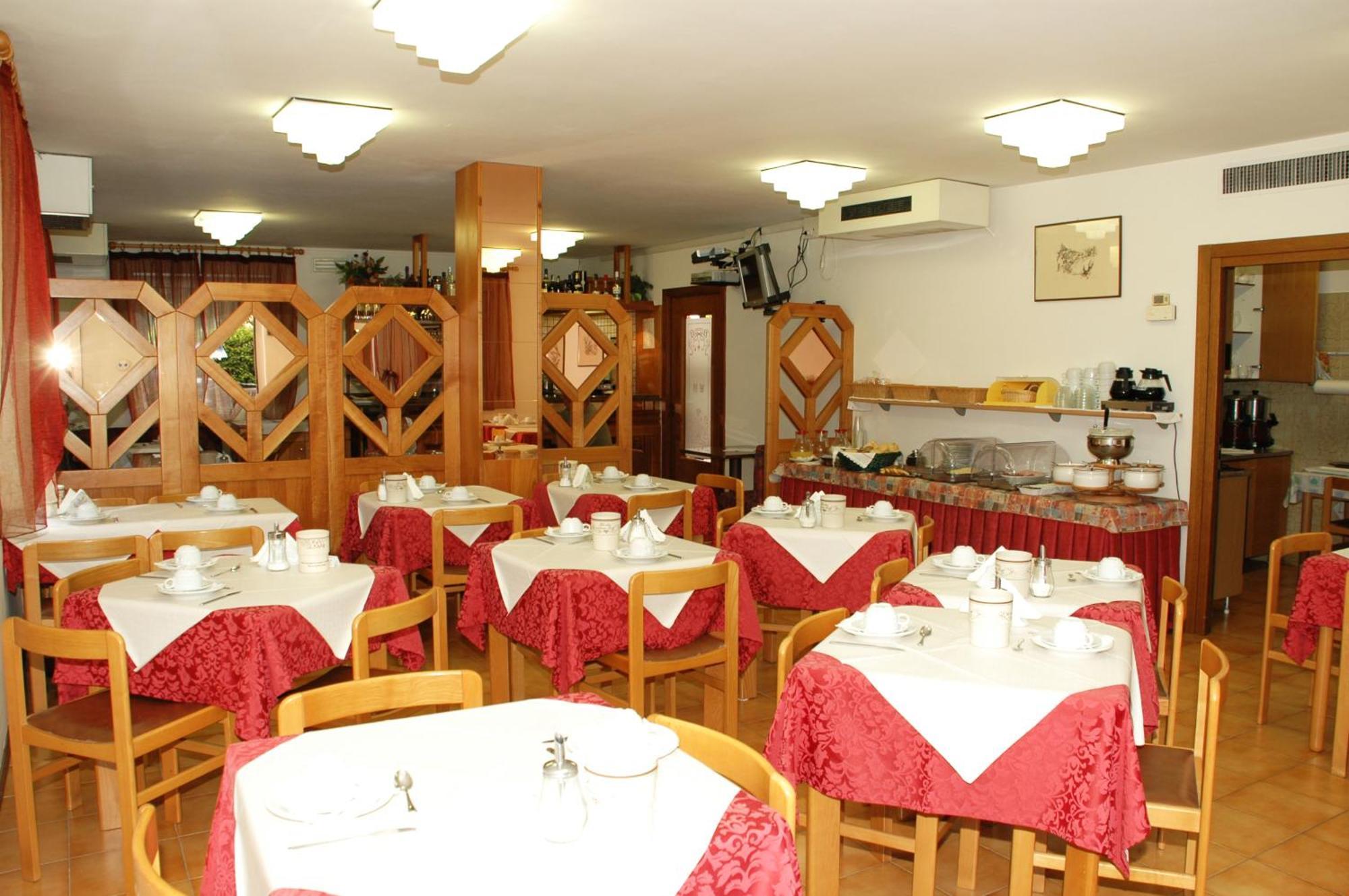 Hotel Garni Villa Magnolia Torbole Sul Garda Luaran gambar
