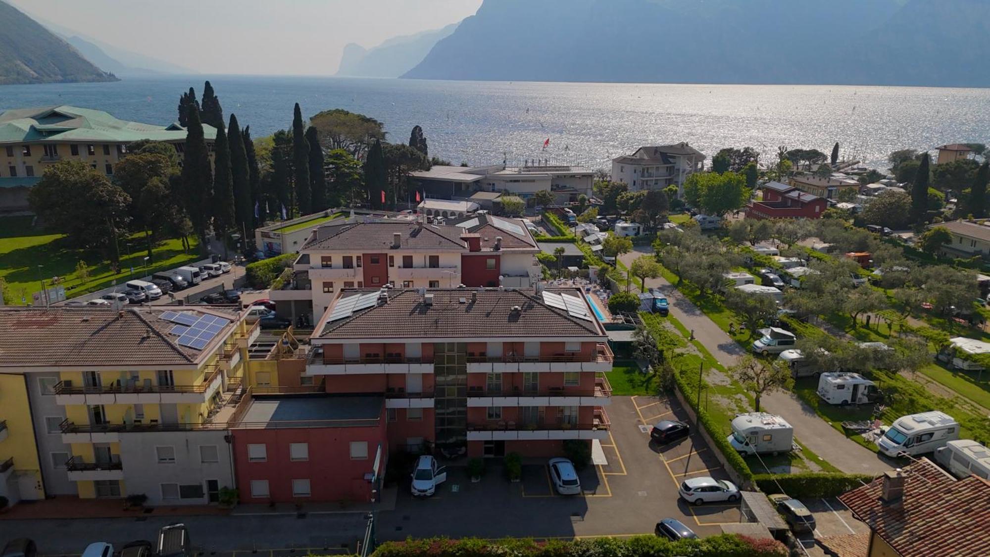 Hotel Garni Villa Magnolia Torbole Sul Garda Luaran gambar