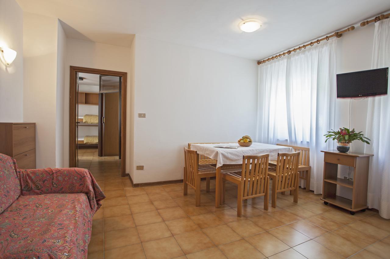 Hotel Garni Villa Magnolia Torbole Sul Garda Luaran gambar