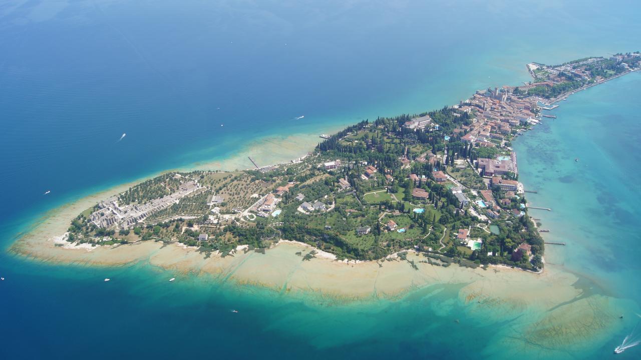 Hotel Garni Villa Magnolia Torbole Sul Garda Luaran gambar